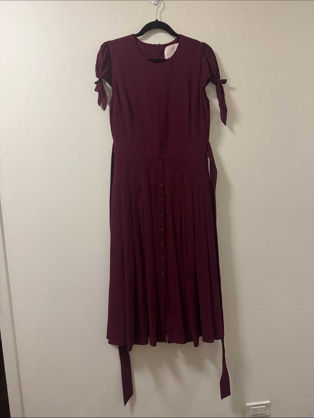 Gal Meets Glam Burgundy Midi Dress with Tie Sleeves